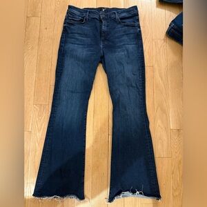 MOTHER The Weekender Fray Jean in Dark Blue